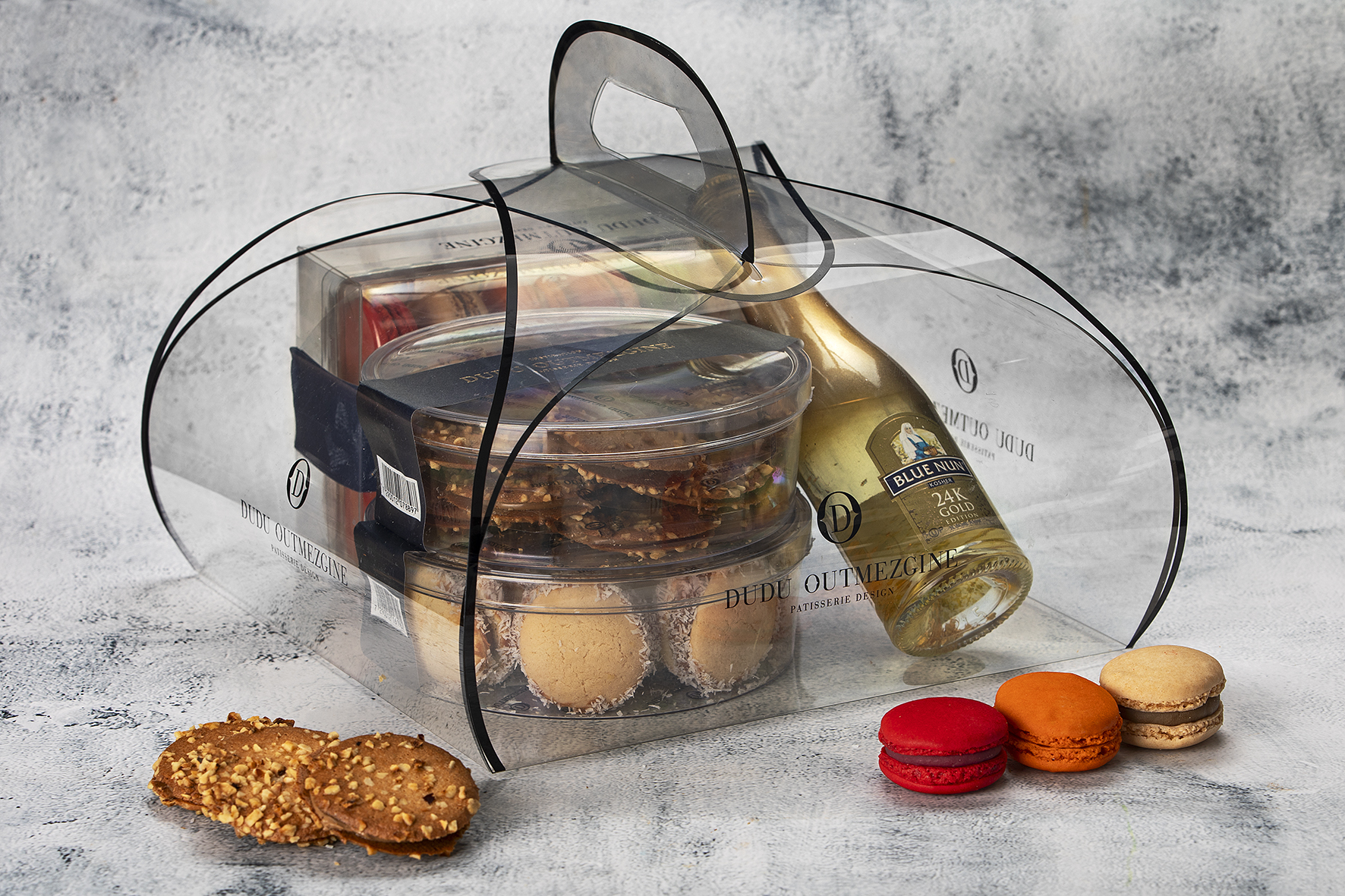 BUSINESS & PLEASURE BOX